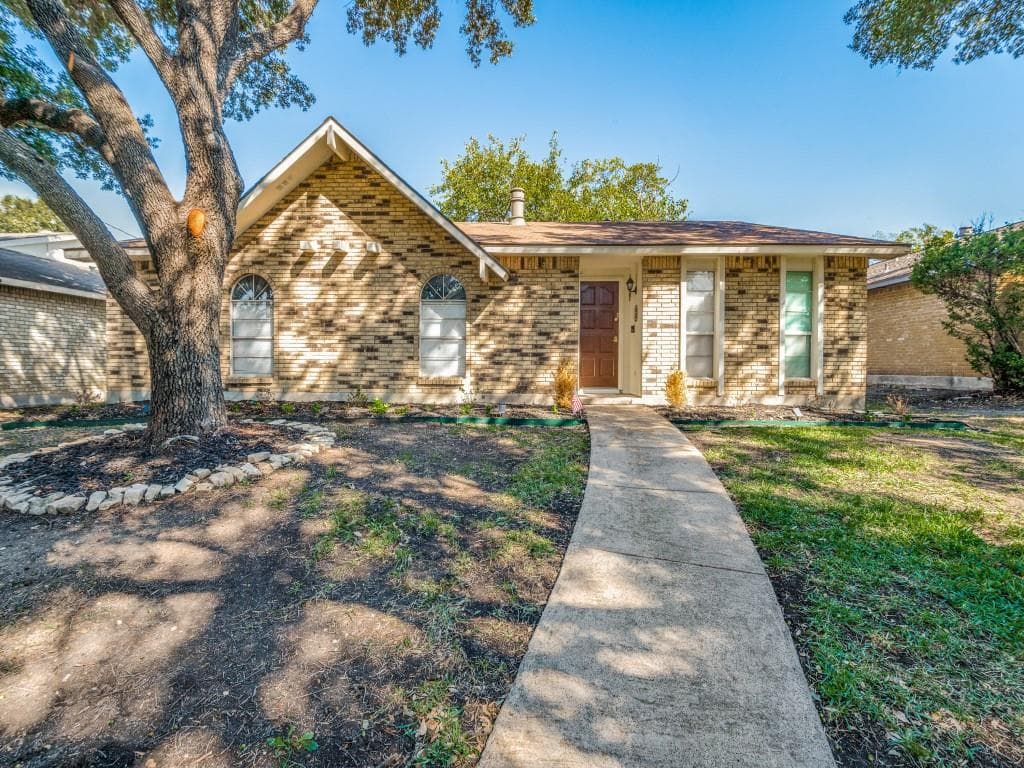 10923 Wallbrook Dr
