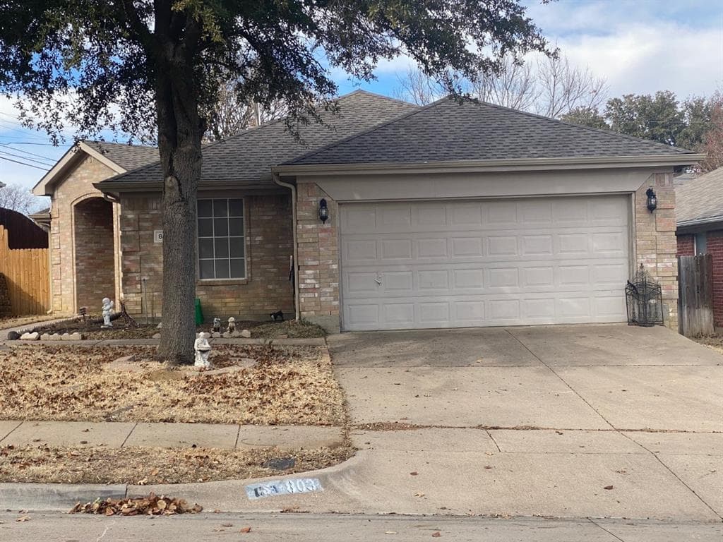 803 Slaughter Ln
