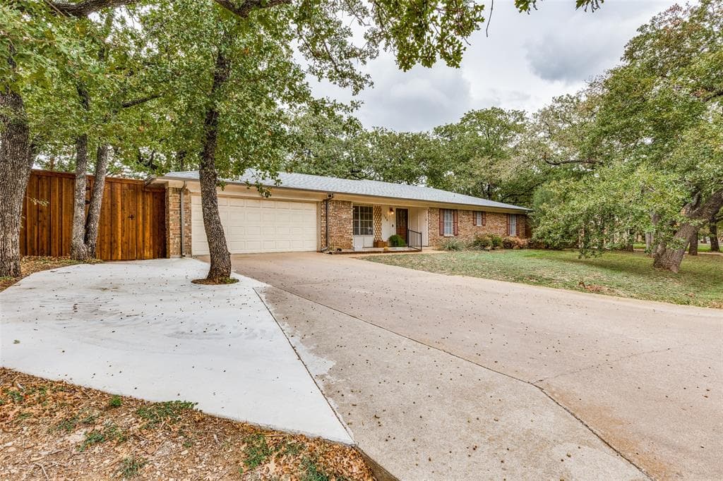 103 Cobb Dr