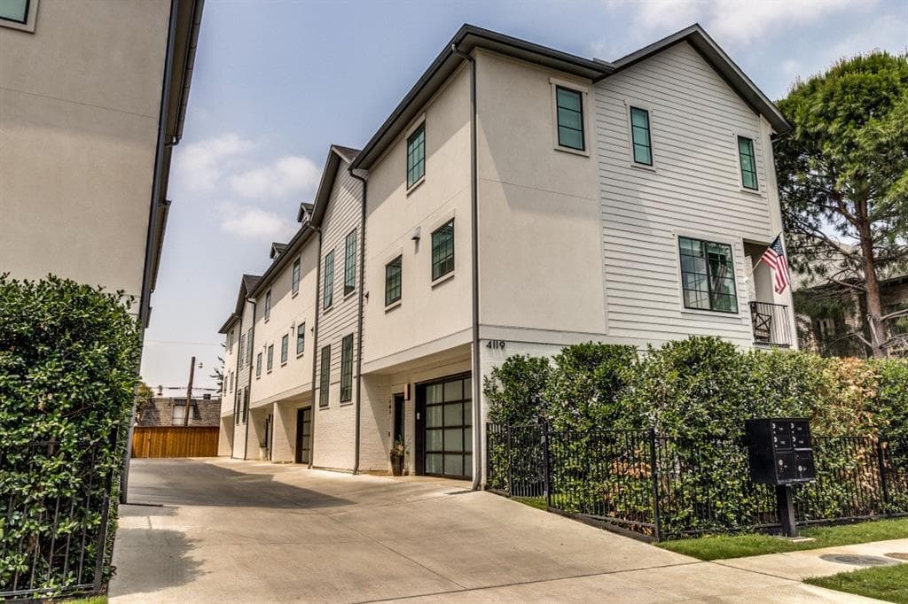 4119 Holland Ave Unit 104