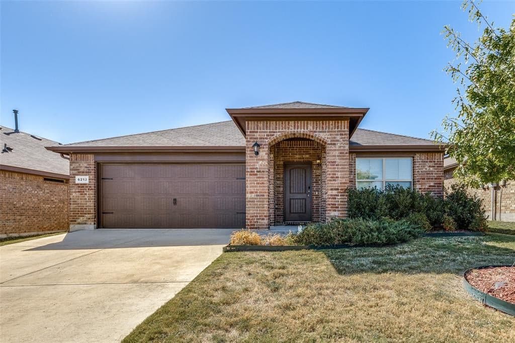 6213 Spokane Dr