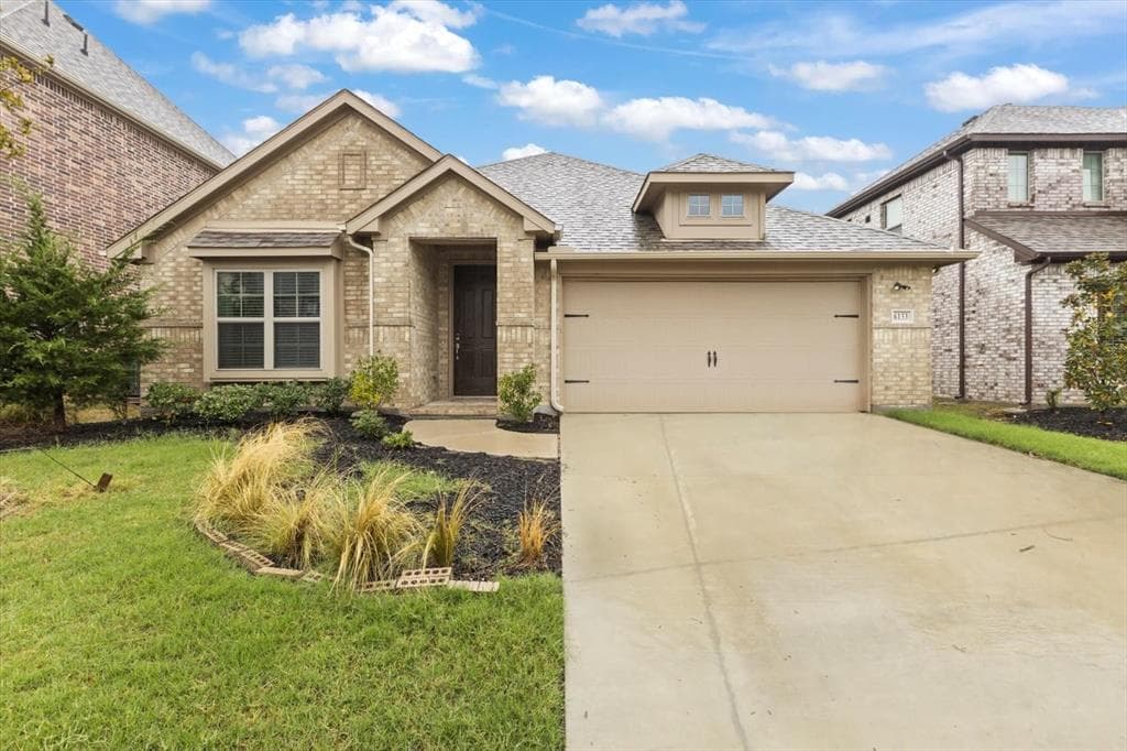 6133 Horsetail Dr