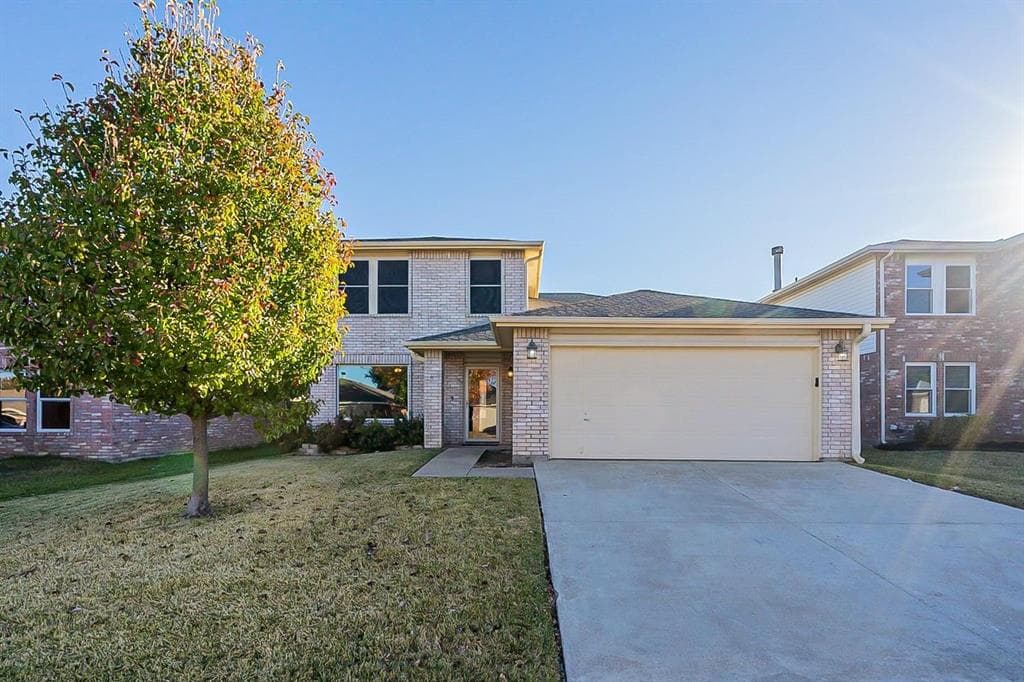 8725 Stonebriar Ln