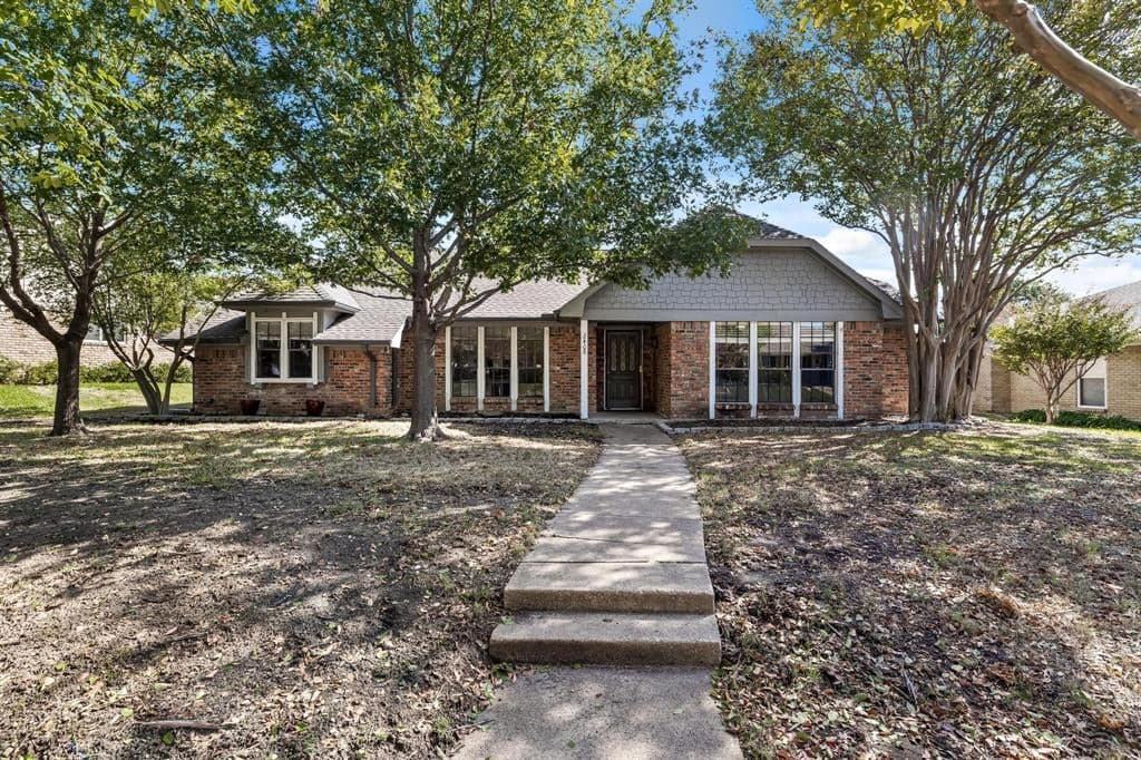 2408 Stone Creek Dr