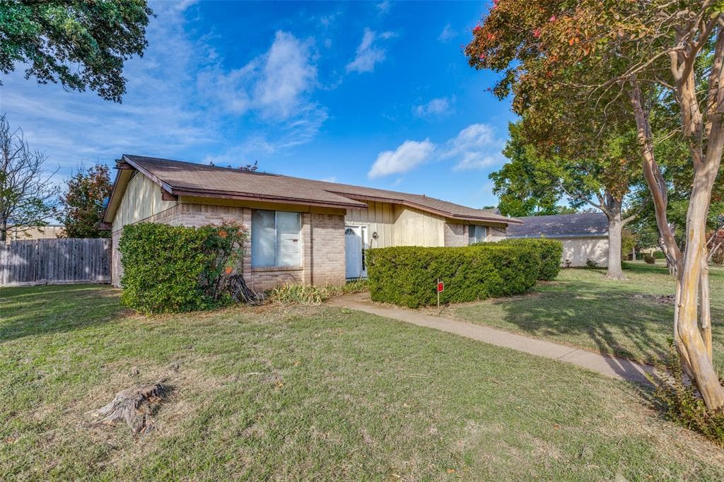 3414 Brook Glen Dr