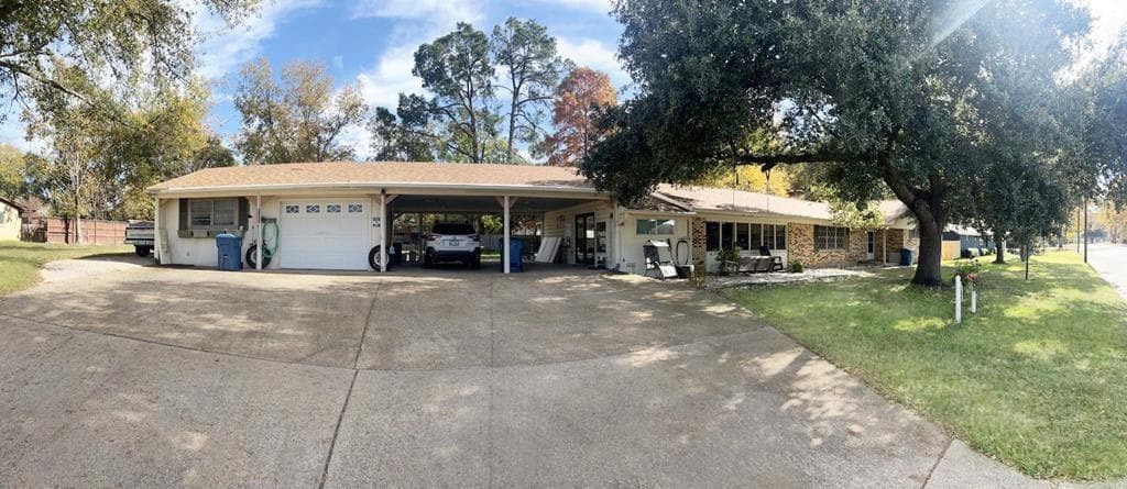 221 Laurel Rd