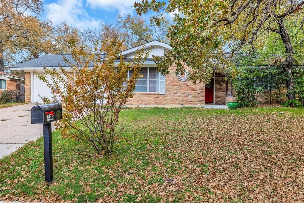 408 W Cheryl Ave