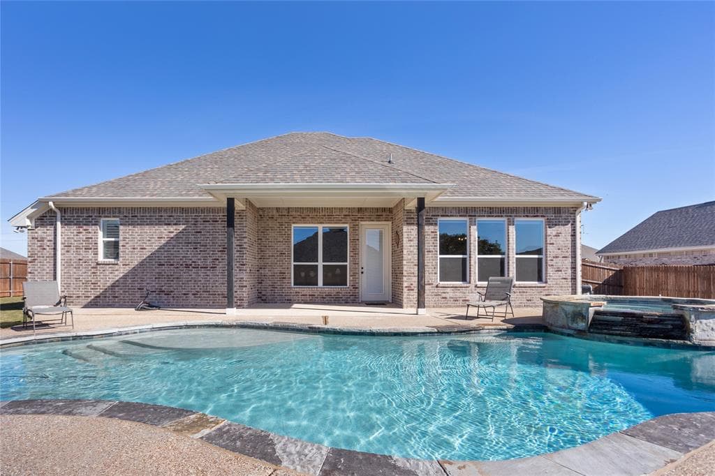 3020 Meandering Way