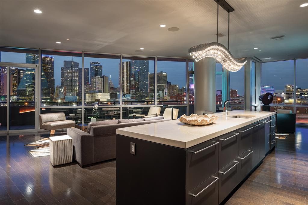 2200 Victory Ave Apt 904