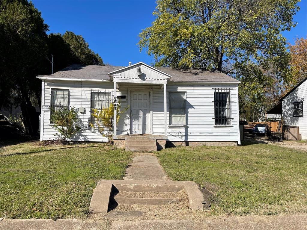 2643 E Ann Arbor Ave