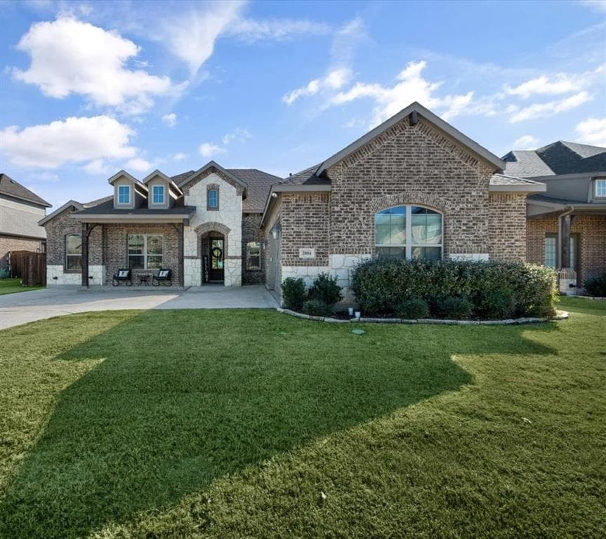 2804 Carrington Dr