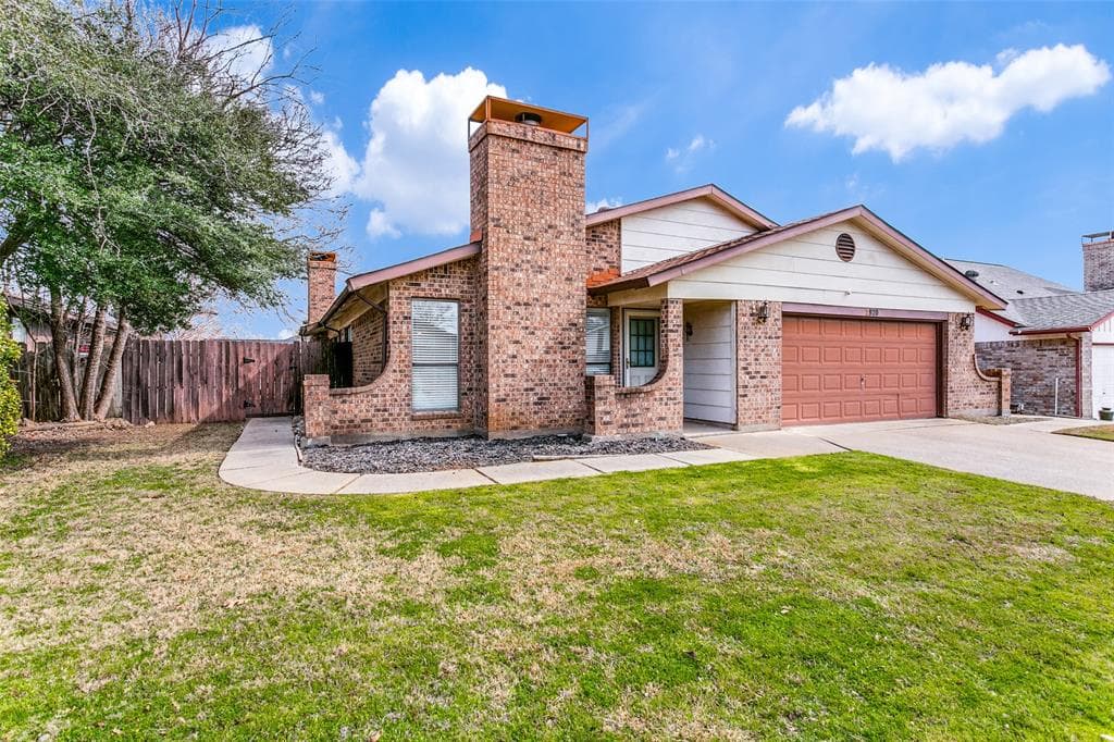 2920 Woodbridge Dr