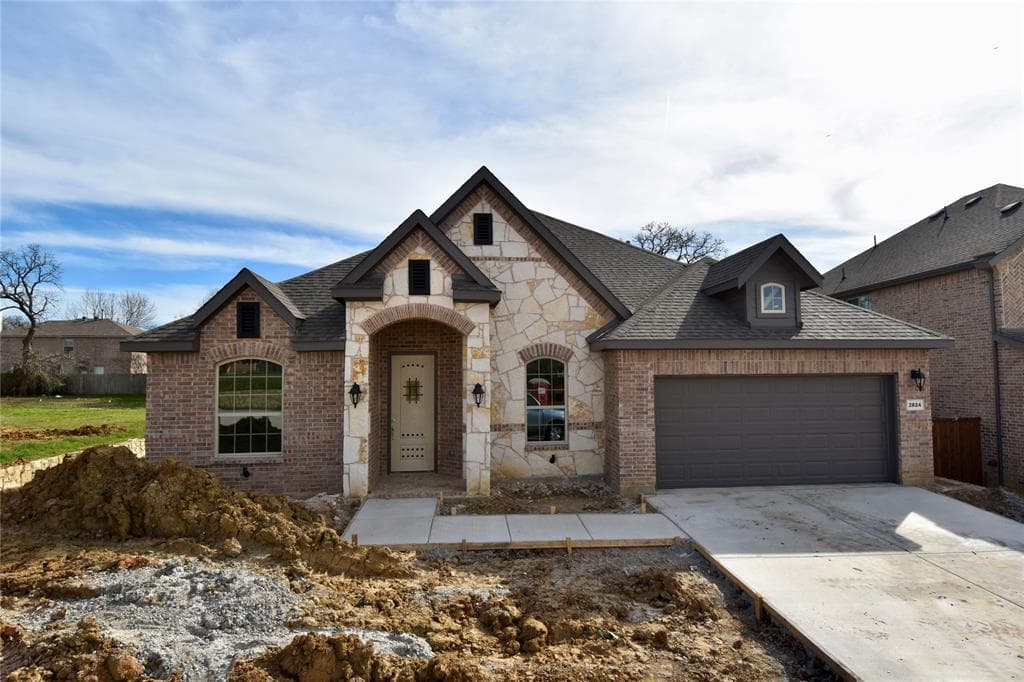 2824 Dickinson Dr