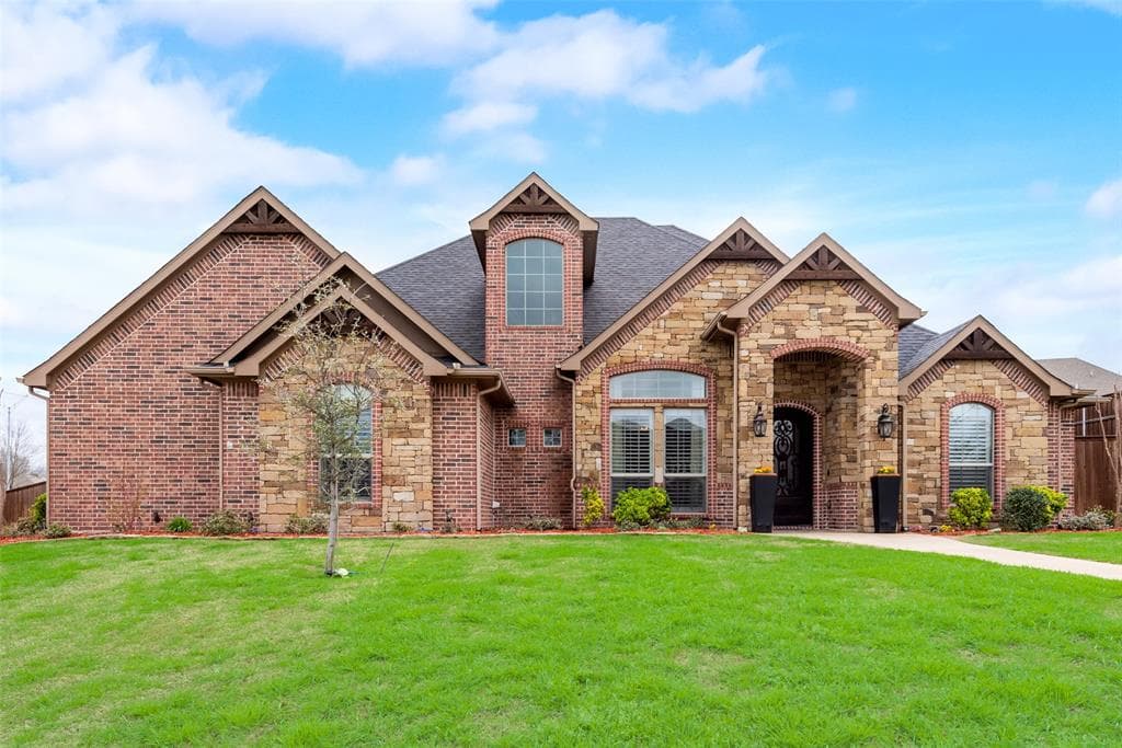 2900 Canyon Creek Dr