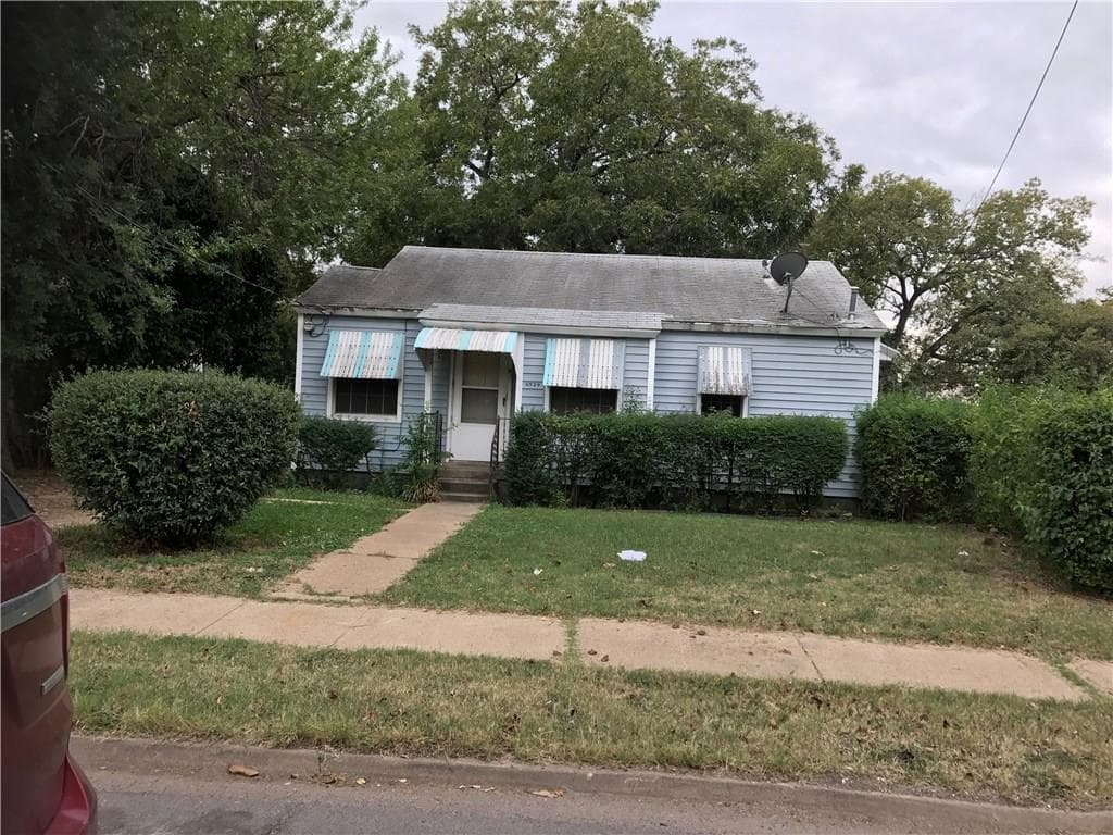 6529 Lockheed Ave