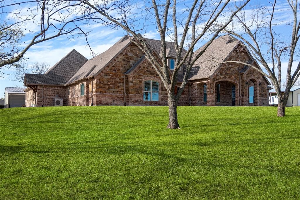 106 Proctor Ln