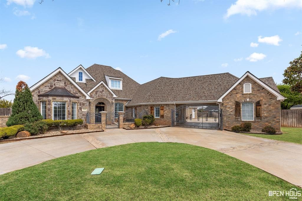 5 Breezewood Ct