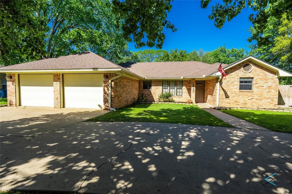 1002 Bel Air Dr