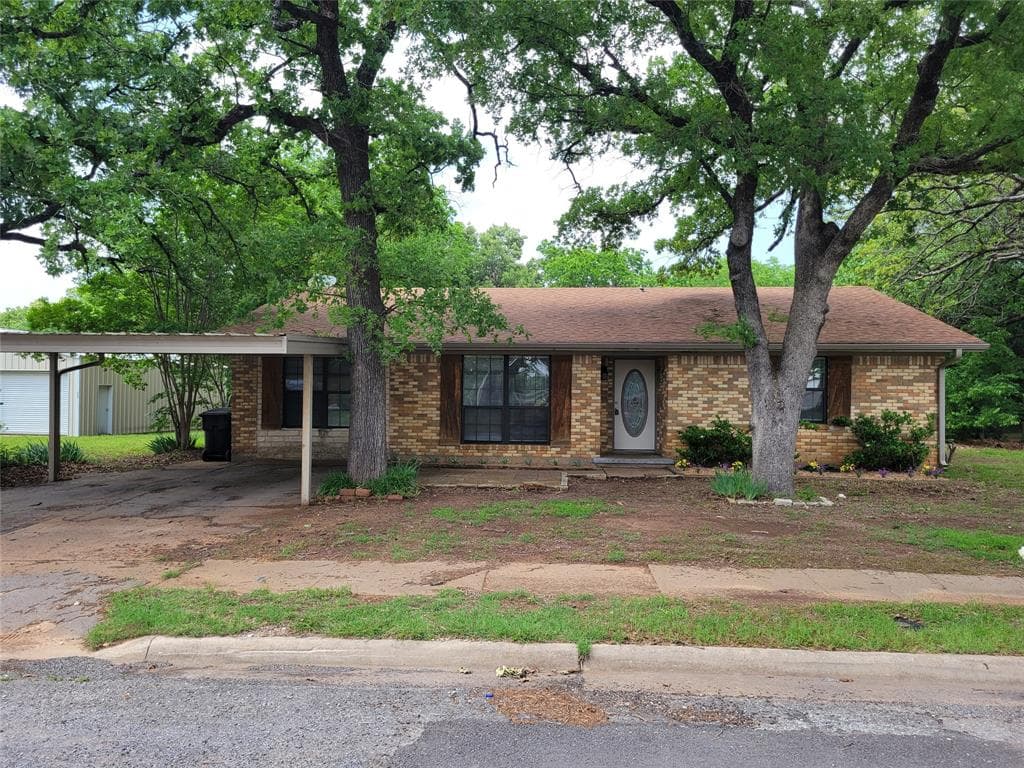 521 Forrest Ln