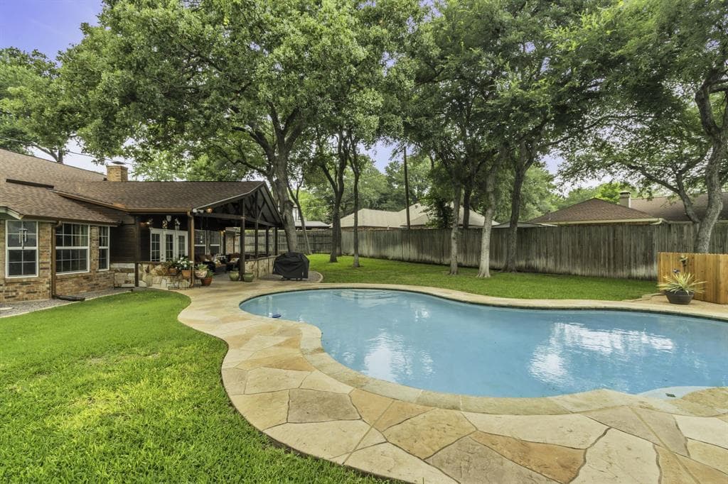 Main property image