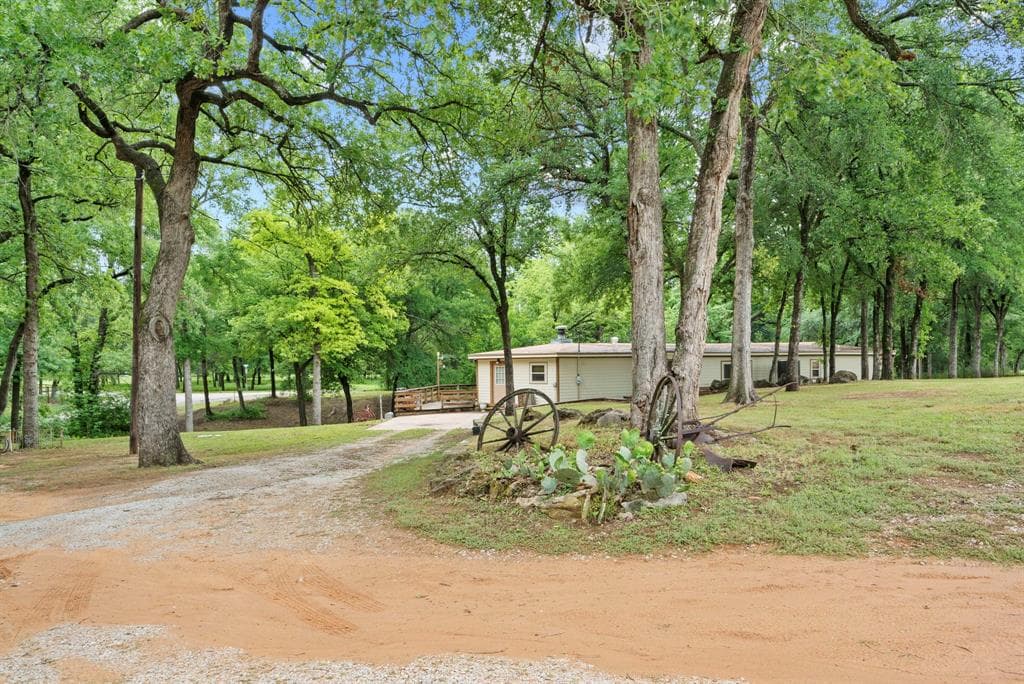 1001 Green Tree Dr