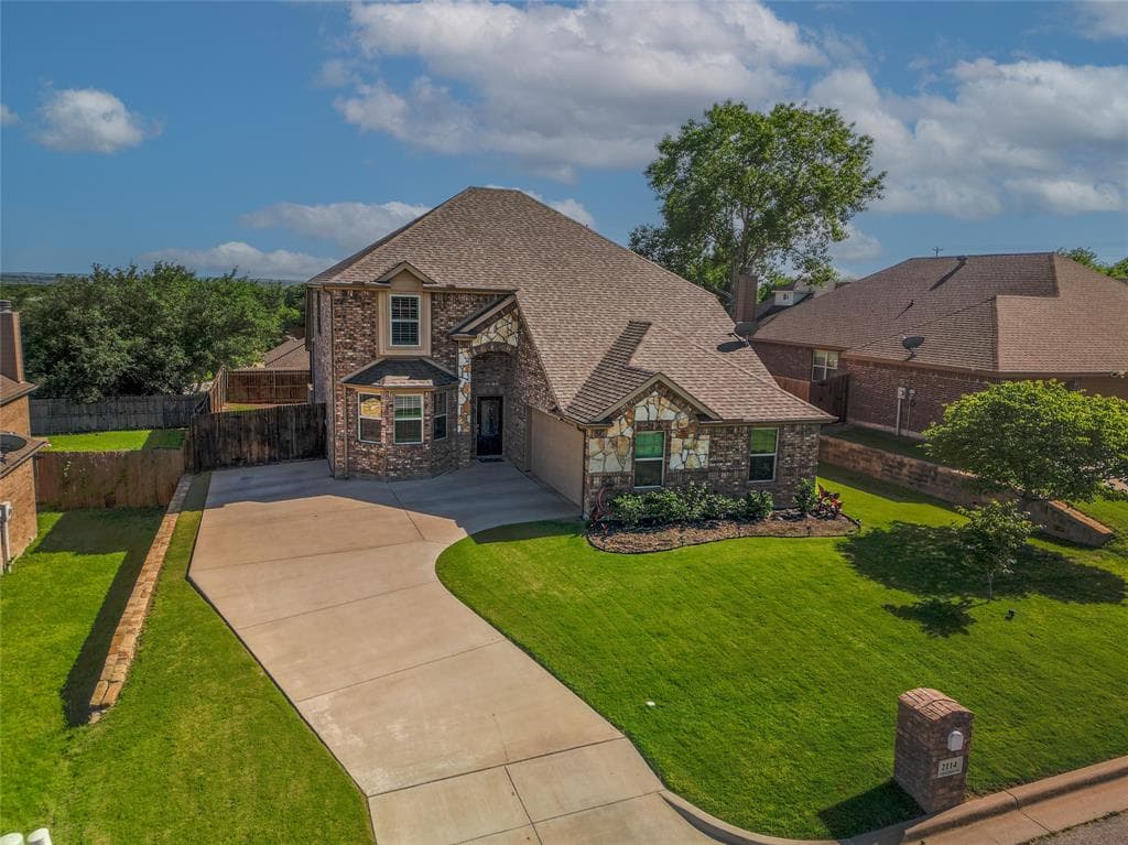 2114 Lorrie Ln