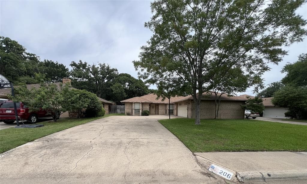 206 Oakhaven Dr