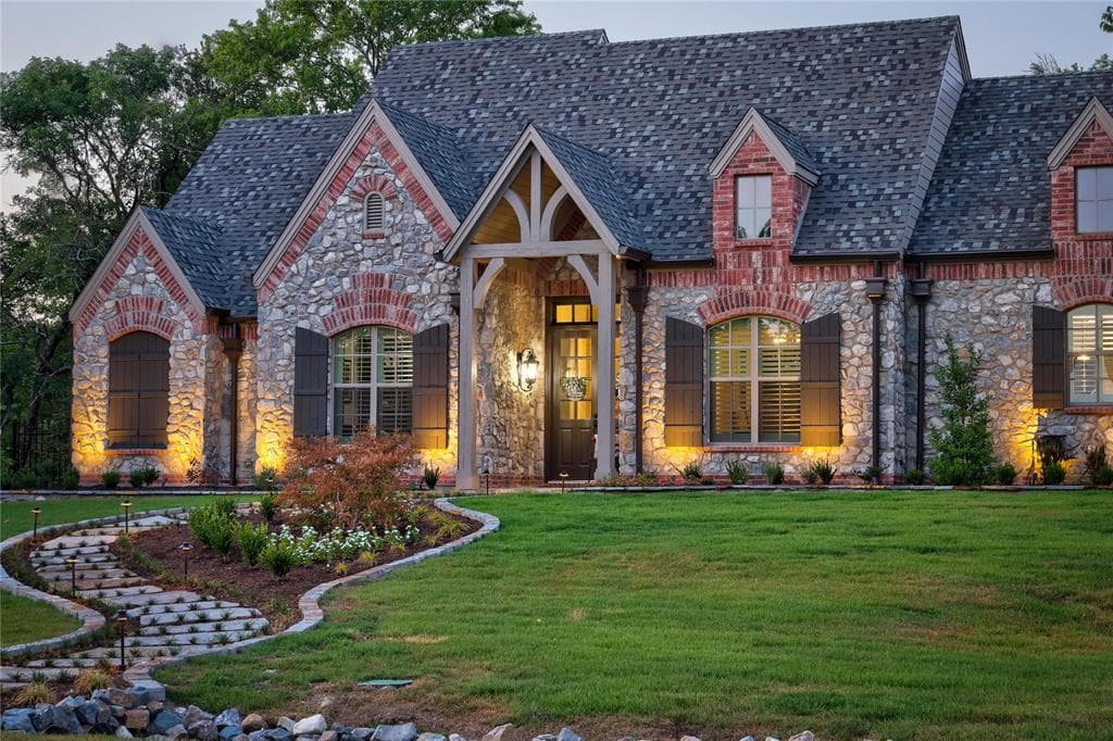 123 Lila Blue Ln