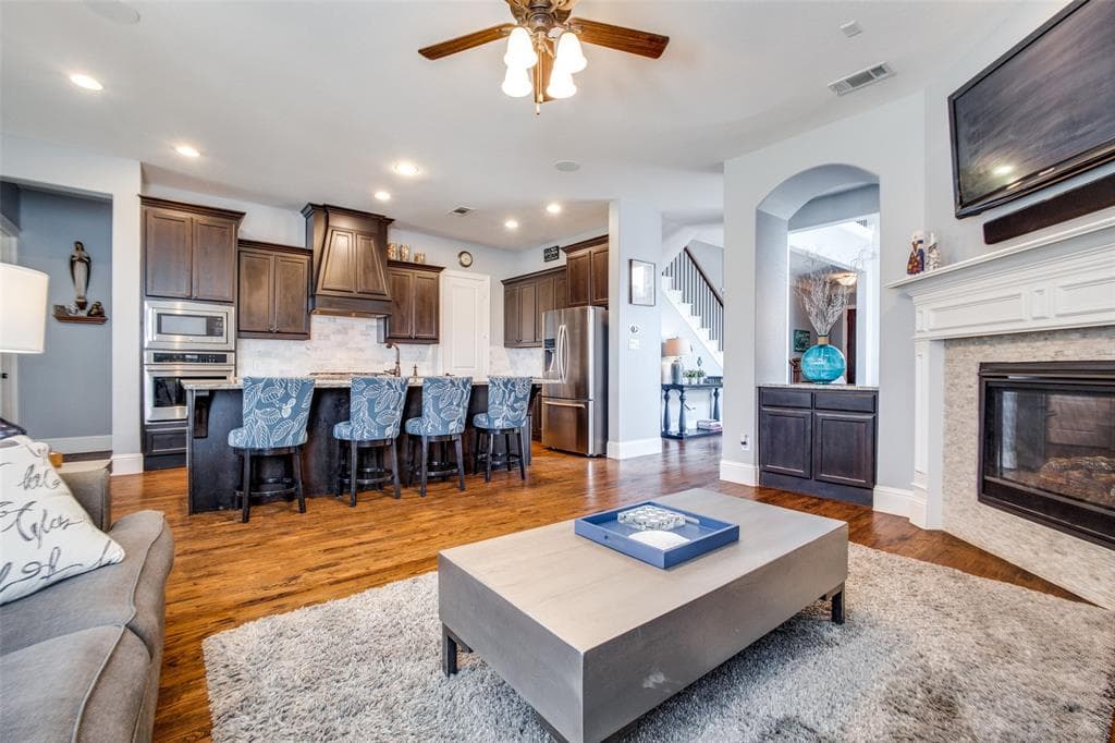 313 Ridgewood Dr