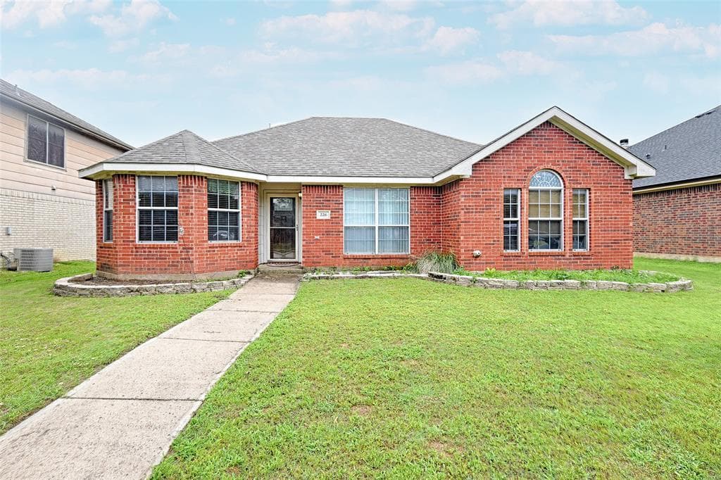 226 Shady Oaks Ln