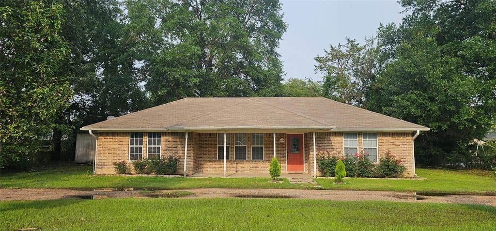 110 Ebony St
