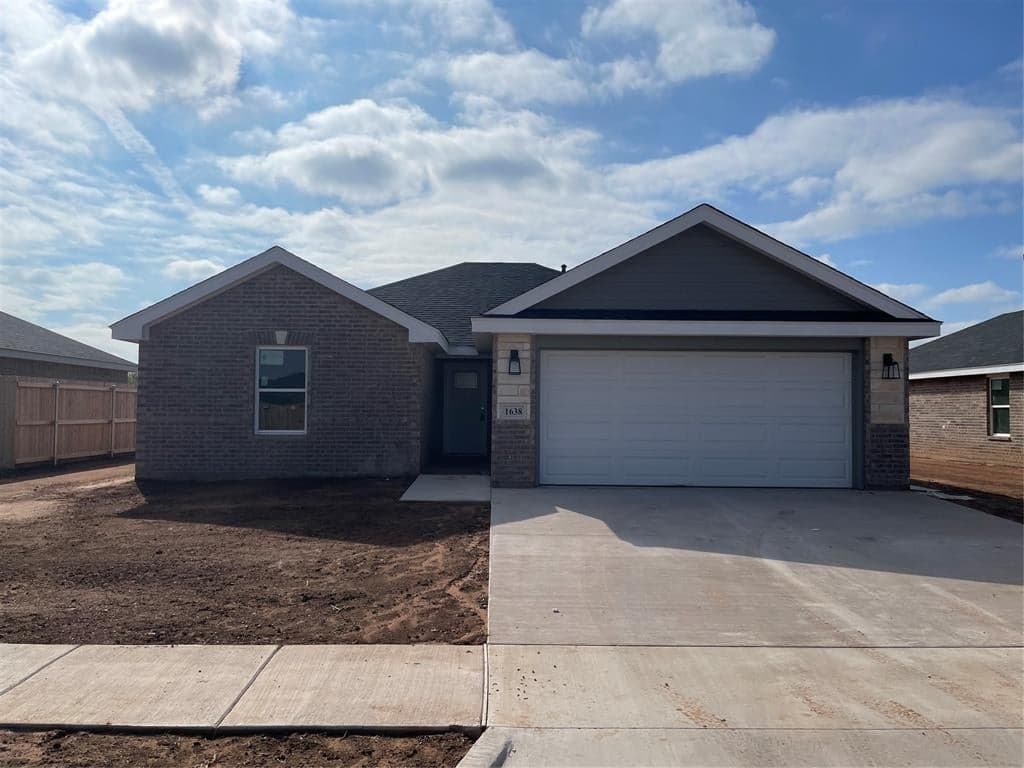 1638 Sweetwater Ln