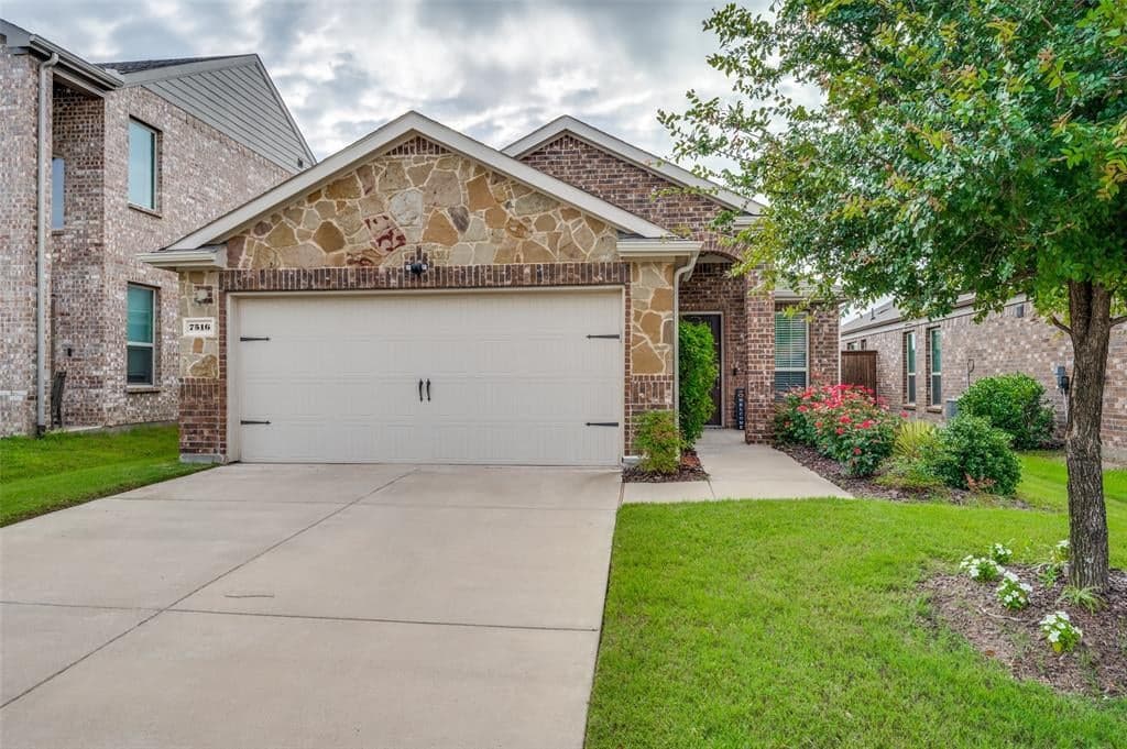 7516 Paramount Dr