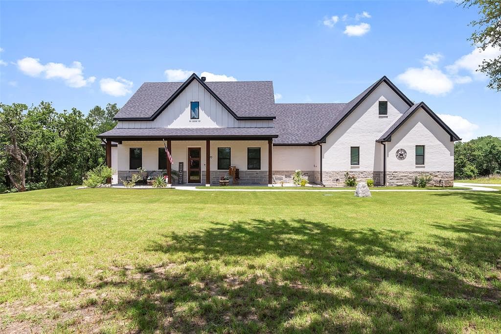 1320 Ellis Dr