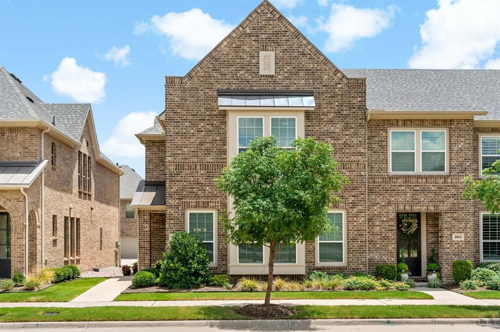4862 Woodruff Way