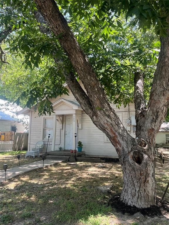 309 S Elm St