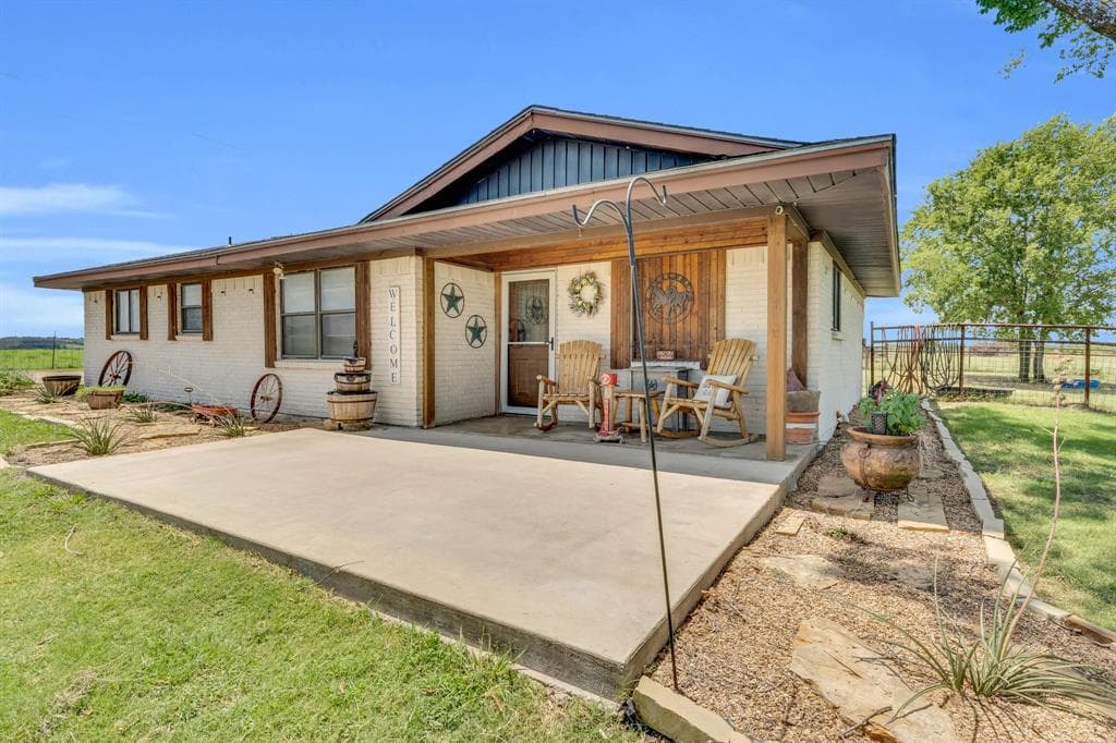 366 Oates Rd