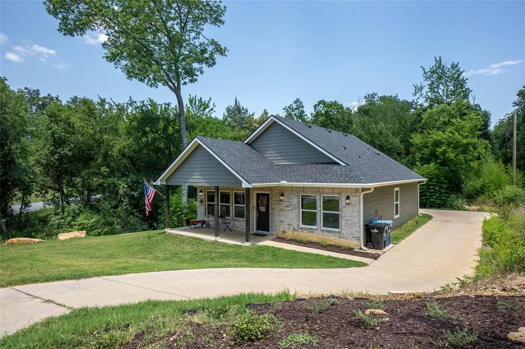68 Vaughn Dr