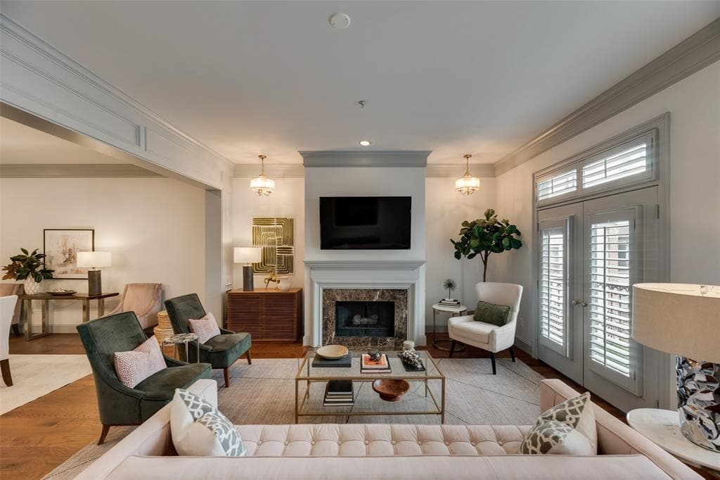 2885 Woodside St Apt 202
