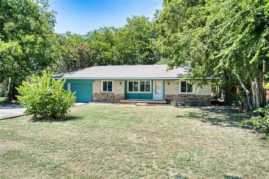 256 W Houston Ln