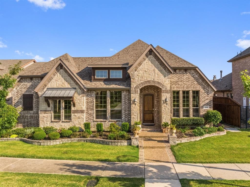1008 Crystal Oak Ln