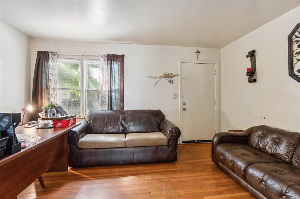 Gallery image 4