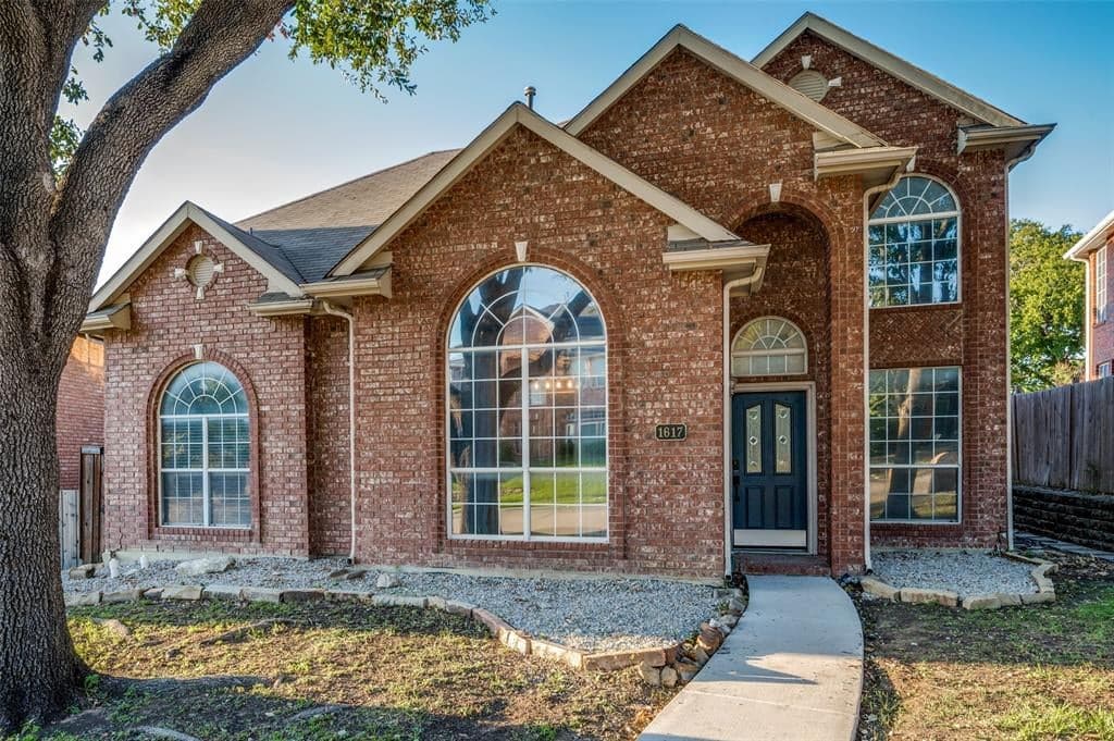 1617 Bennington Dr