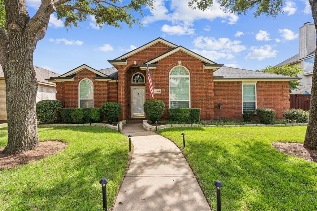 3813 Red Oak Trl