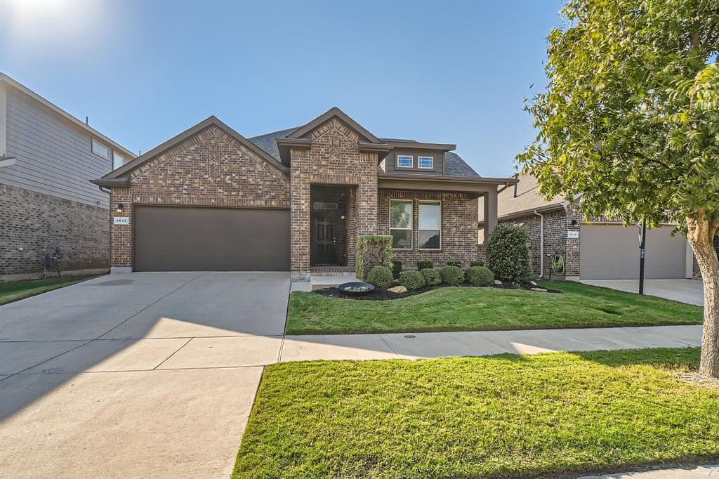 1613 Bunting Dr