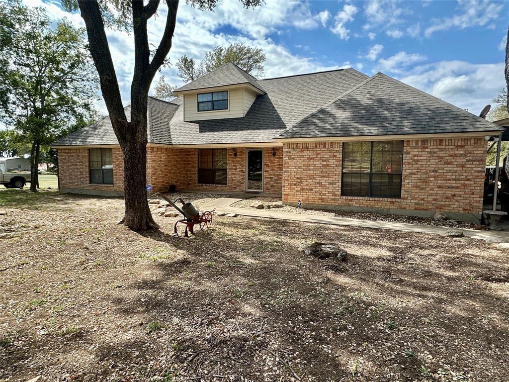904 Live Oak Cir