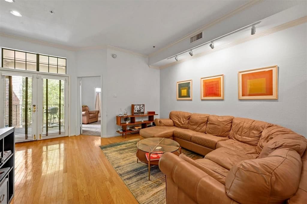 Gallery image 2