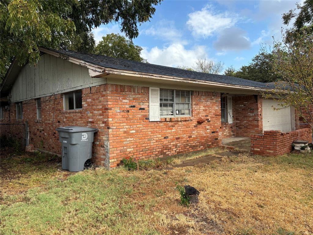 8403 Foxwood Ln