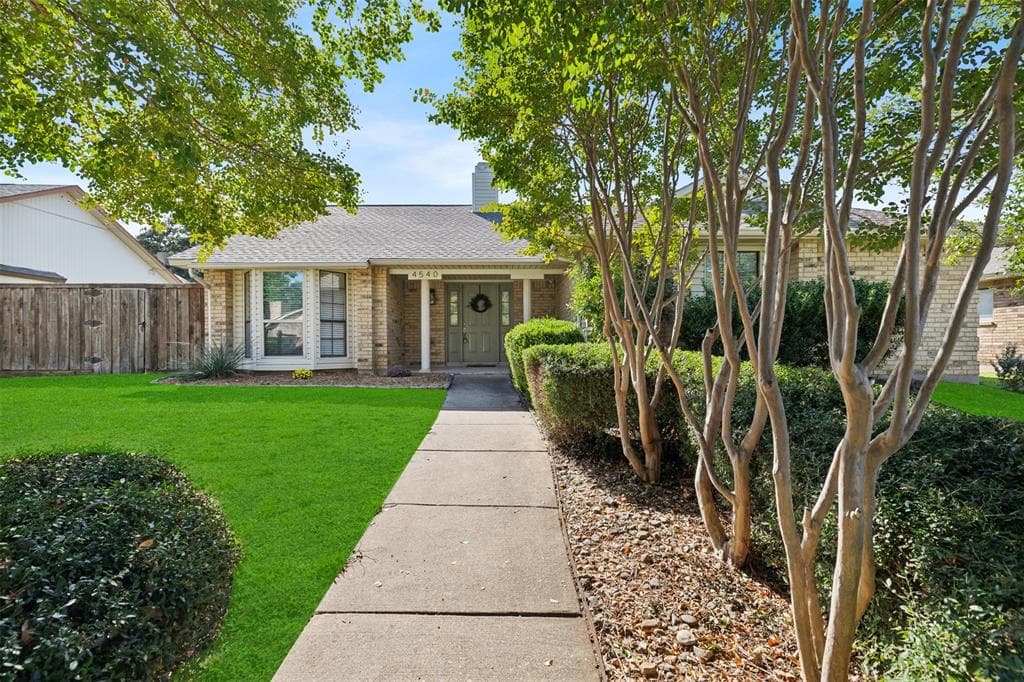 4540 Fremont Ln