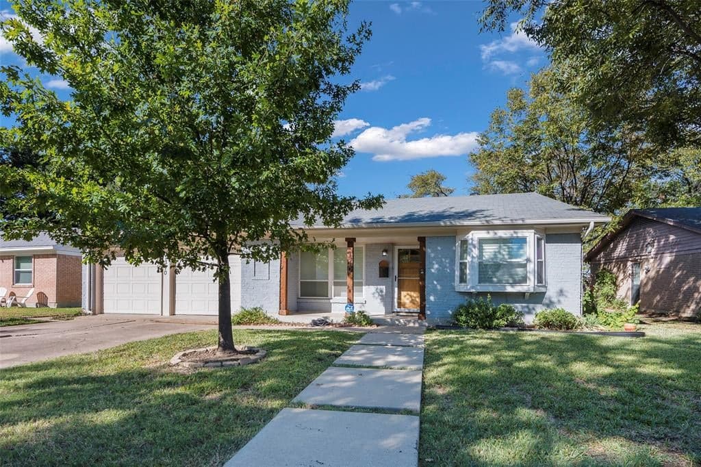 1310 Belaire Dr